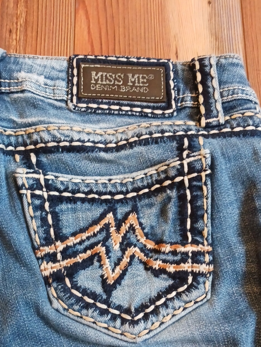 Miss Me Womens  Blue Denim Jeans with Embroidered Back Pocket Sunny Skinny Sz 28